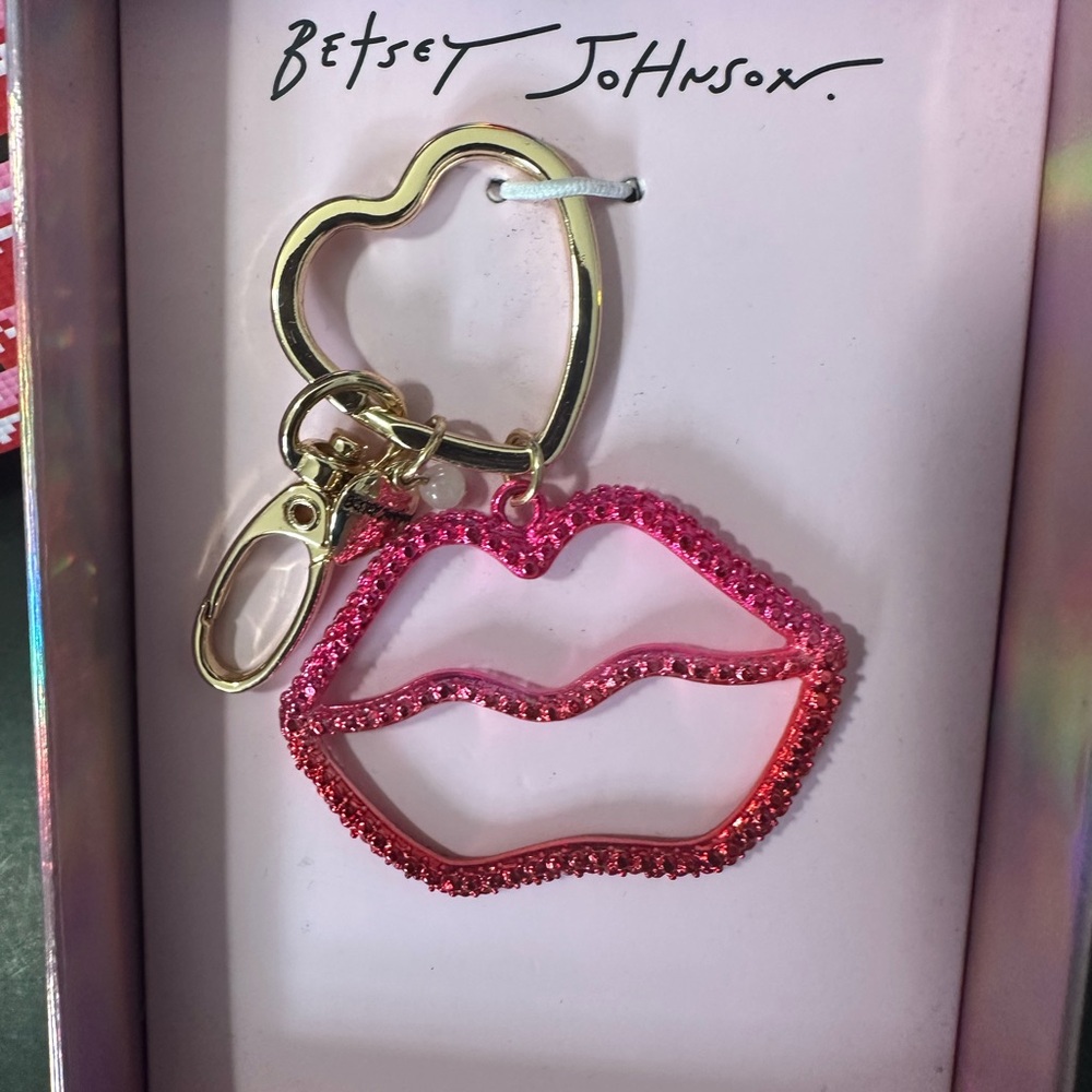 🆕Betsey Johnson LIPS Jewelry Charm/Keychain